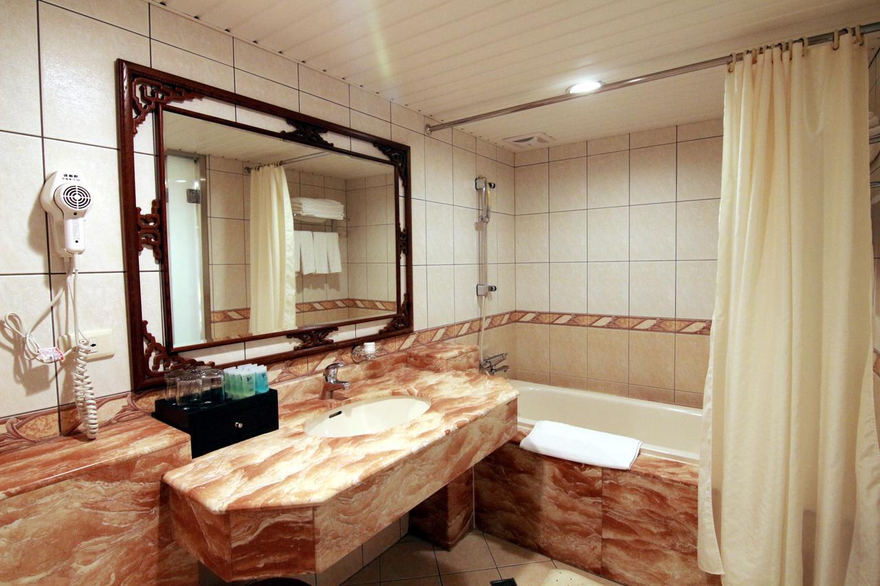 King'S Paradise Hotel Zhongli Buitenkant foto