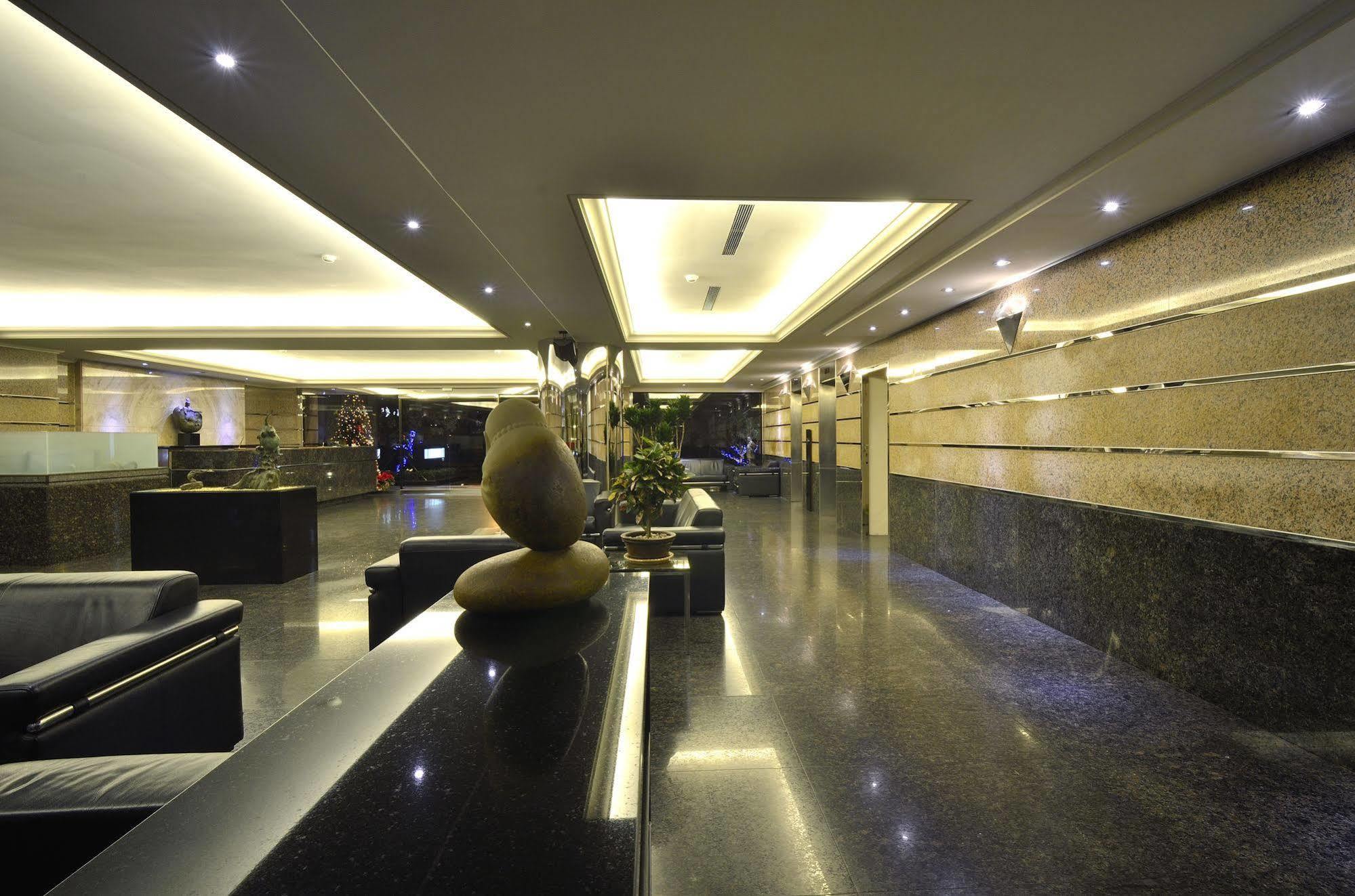 King'S Paradise Hotel Zhongli Buitenkant foto