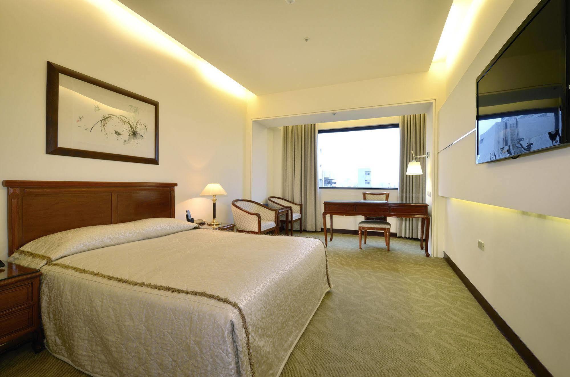King'S Paradise Hotel Zhongli Buitenkant foto