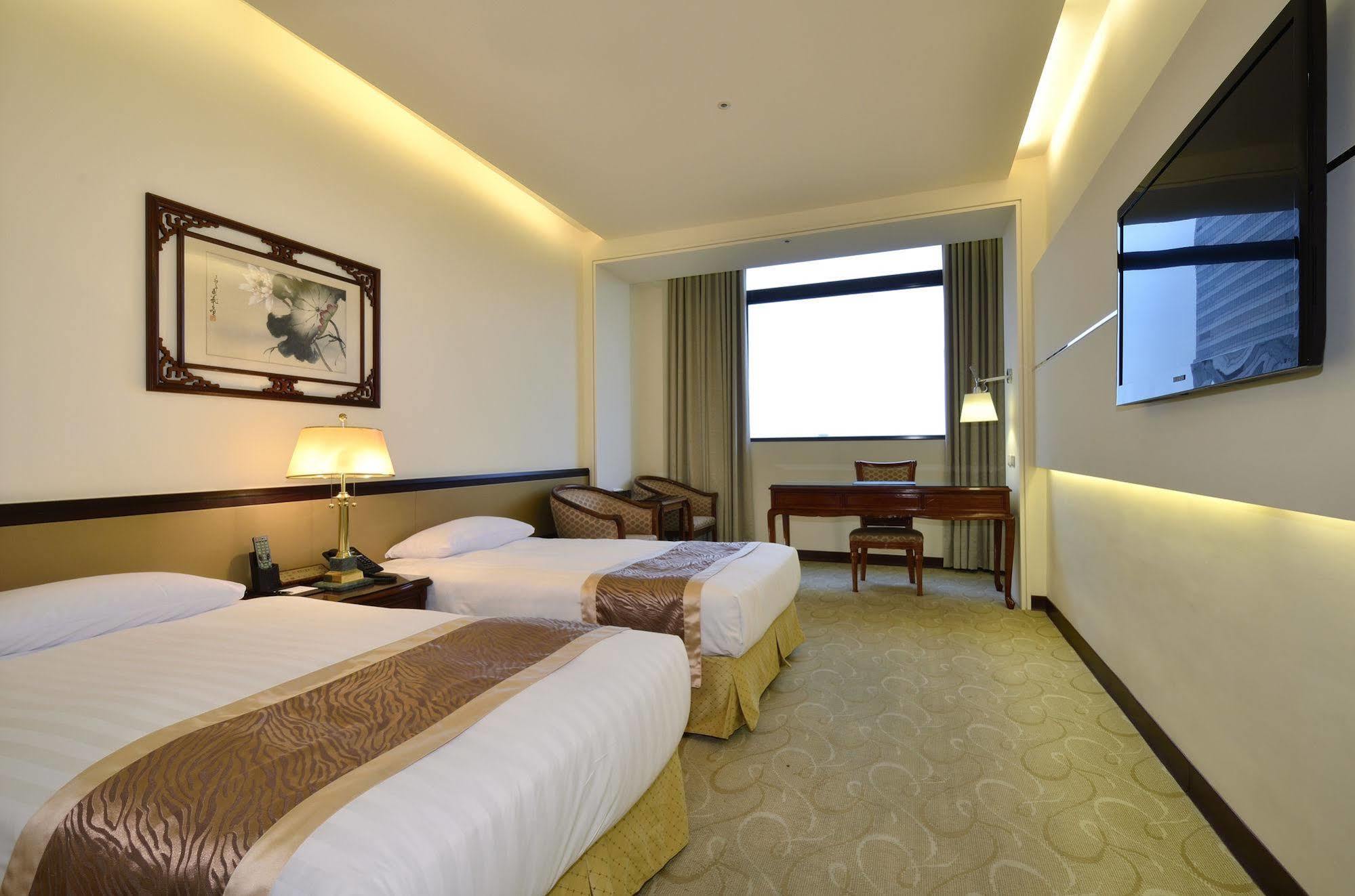 King'S Paradise Hotel Zhongli Buitenkant foto