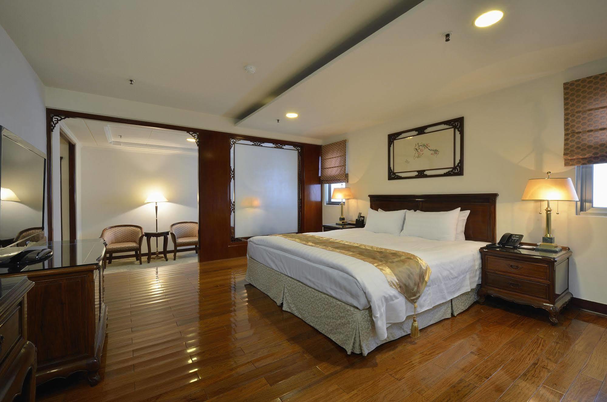 King'S Paradise Hotel Zhongli Buitenkant foto